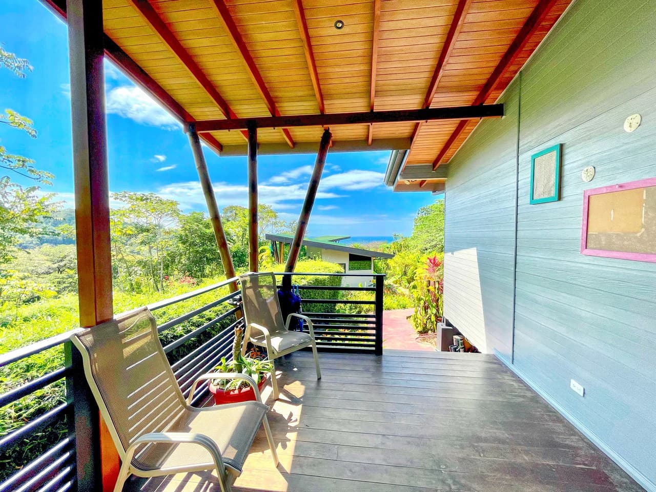 2.24 ACRES – 7 Bedrooms Ocean View Boutique Hotel With Two Pools, 5 Minutes to Uvita, Multiple Rental Options!! - photo 32