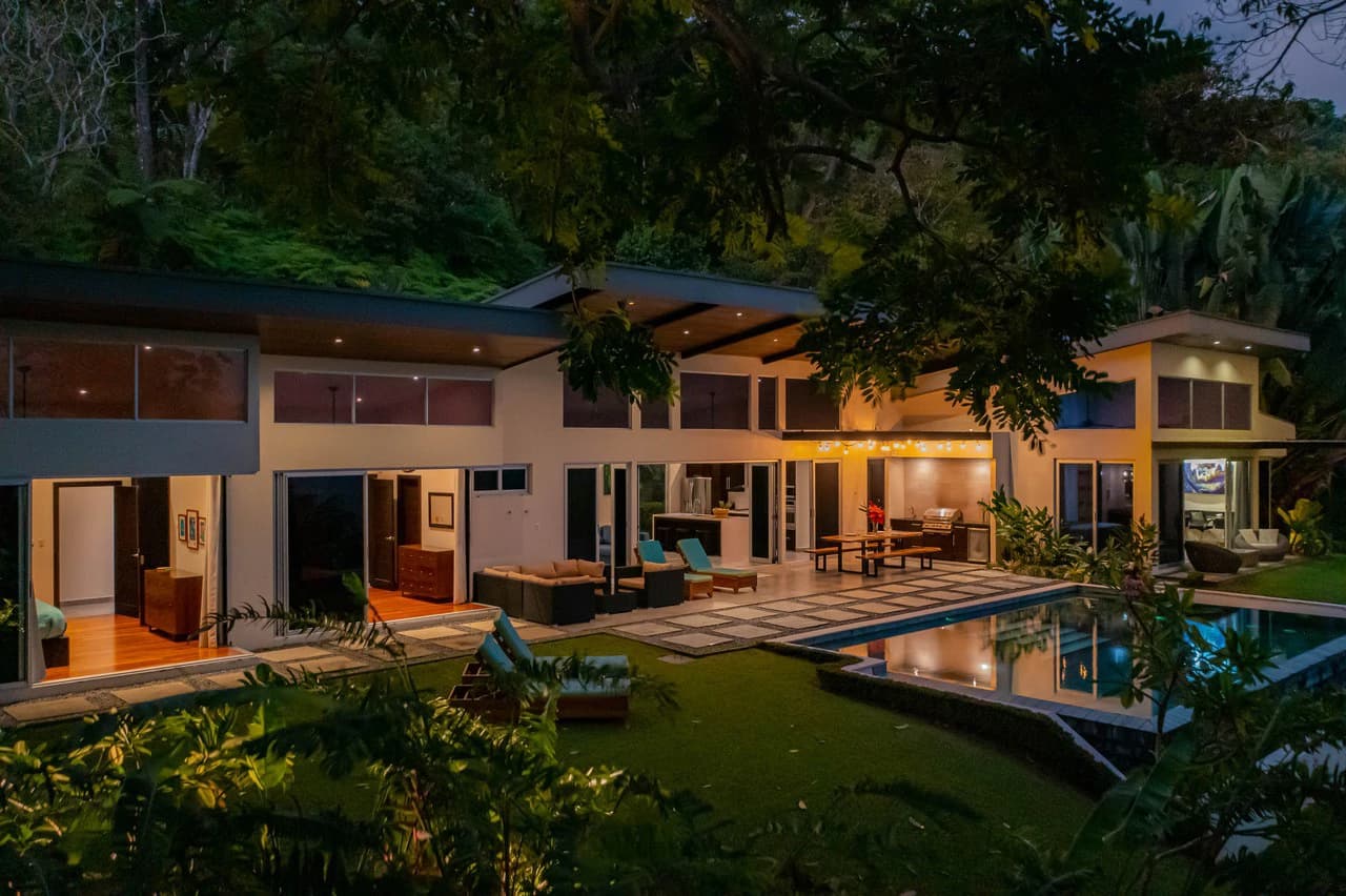 Villa La Luna Gated Estate, Mountainside Home and Whale Tail Views: Mountain House For Sale in Escaleras - photo 9
