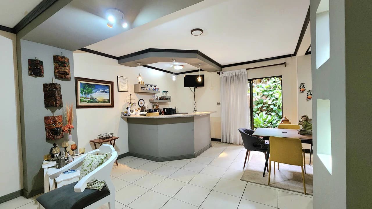 House For Sale in Llorente - photo 9