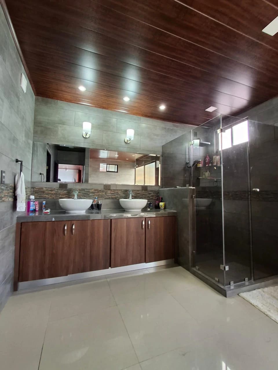 Casa Vista!: 3 level Cityview Hilltop Estate + 27,980m2 - photo 8