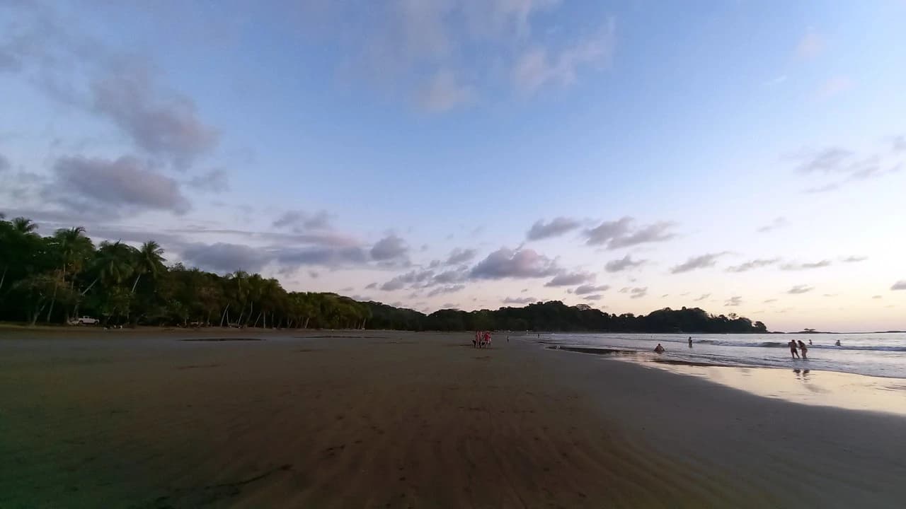 Front Row Mixed Use Property with an Easy Walk to Dominicalito Beach - photo 4
