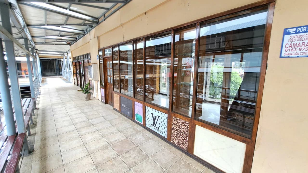 Shop Space with Loft in Jaco’s downtown Plaza Coral for Sale or Rent - photo 7