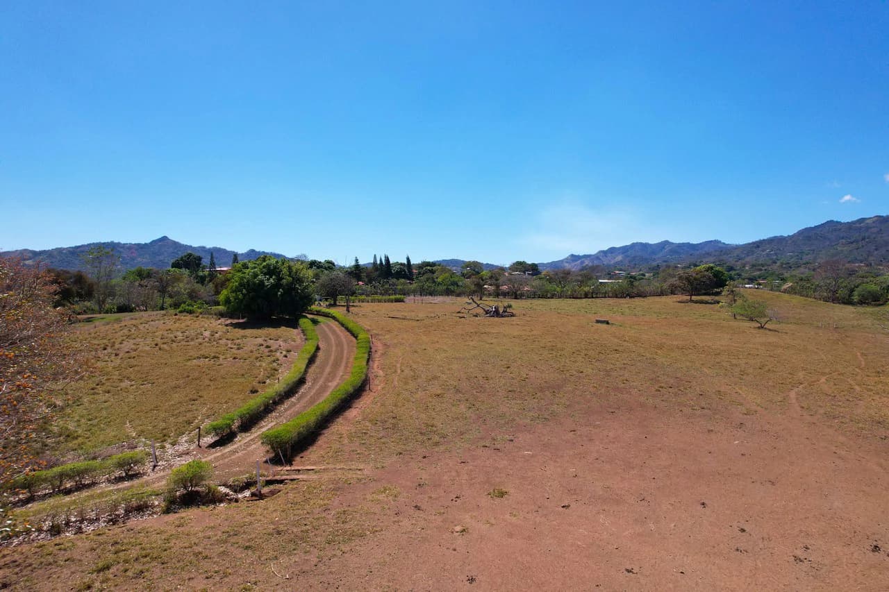 Exceptional Property for Sale Ideal for Investment in Atenas - photo 3