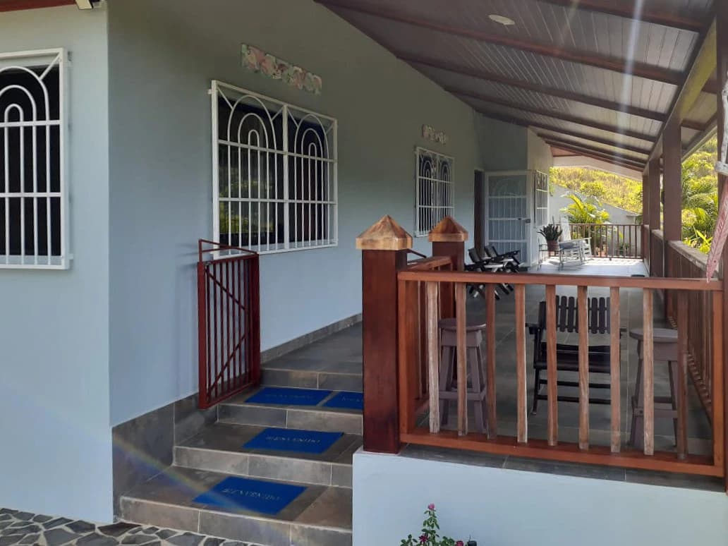FULLY LANDSCAPED PROPERTY- OCEAN VIEW - photo 2