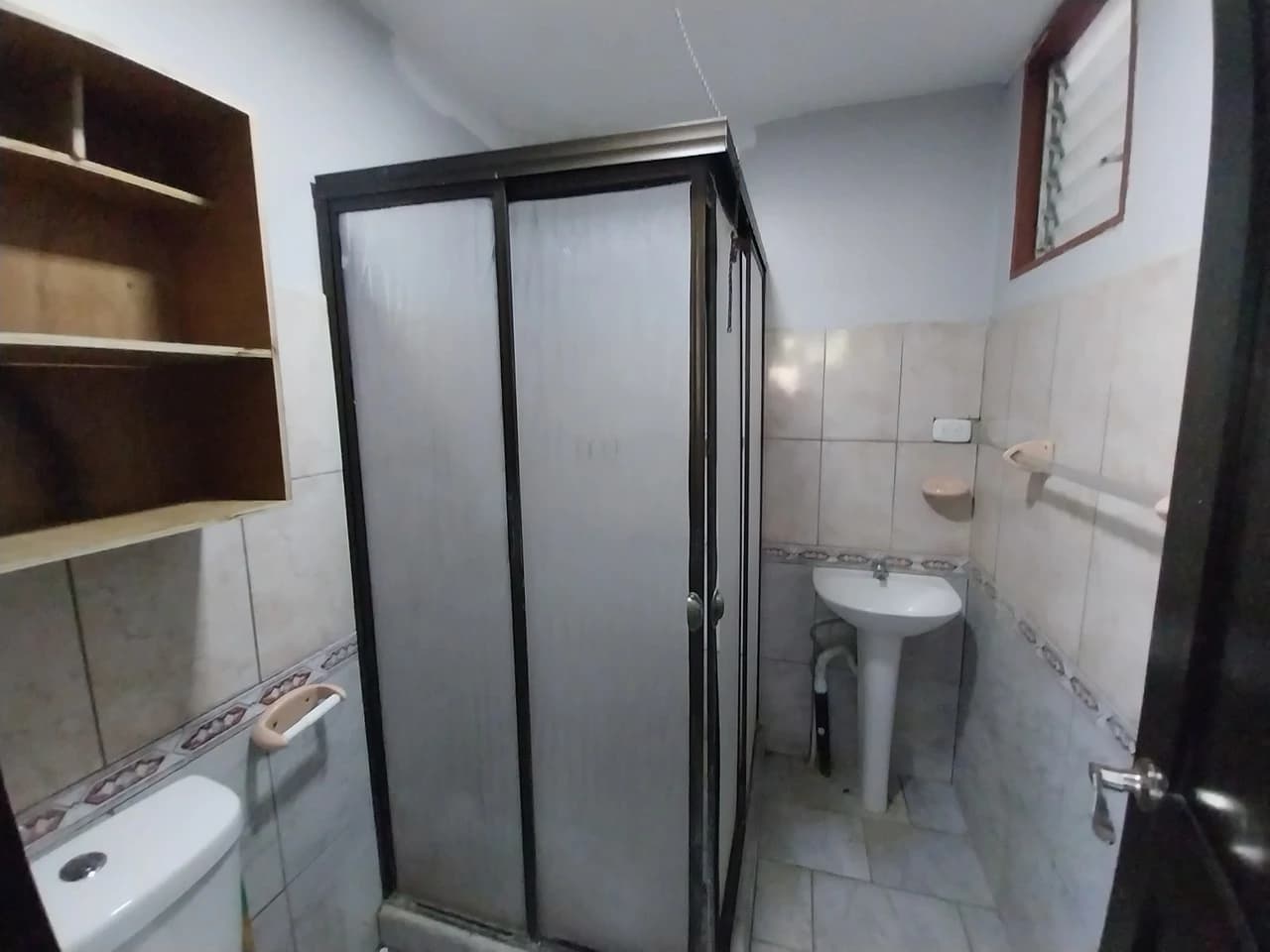 RC-140: Investment Opportunity – Apartment Building in Comunidad Guanacaste - photo 9