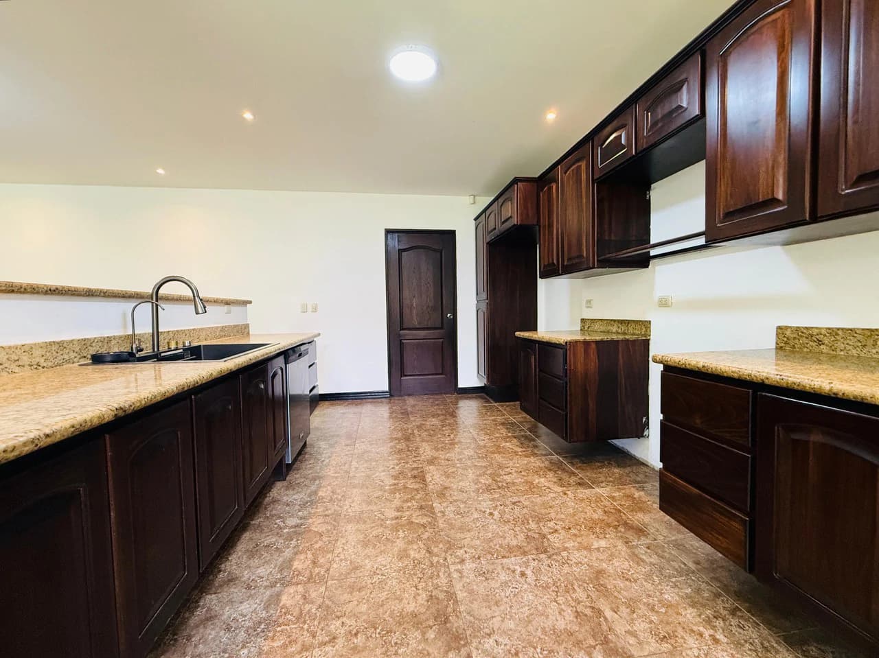 House for sale with garden in Brasil de Santa Ana Costa Rica - photo 8