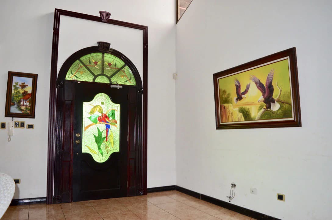 Spectacular 4BR House for sale in San Rafael - Heredia, ideal for a large family, or for those looking for a rental income option! - photo 10
