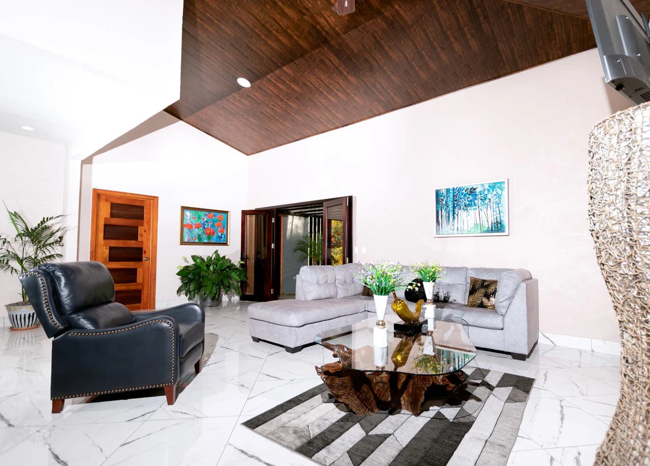 BRAND NEW 3-bedroom home, 5 minutes to Dominical Beach. - photo 9