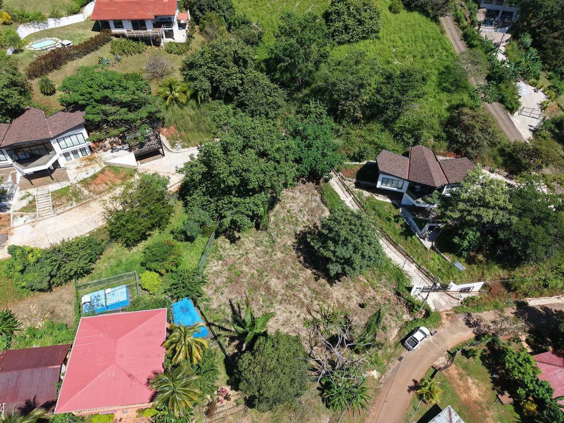 LOTE ALTO: Last Affordable 857 m² Lot in Peaceful Santo Domingo Village, Just 10 Minutes from Samara Beach - photo 3
