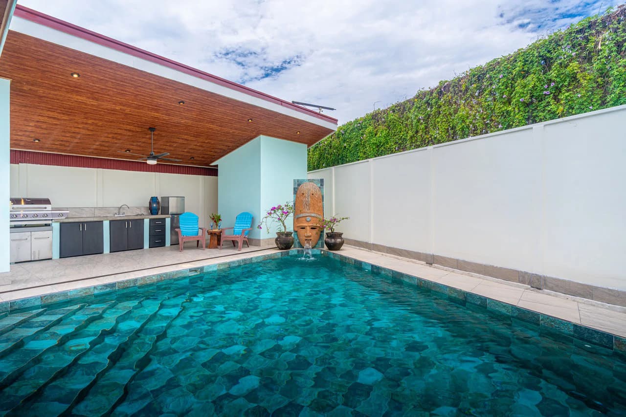 Villa Esmeralda: Big Pool. Big Lot. Big Lifestyle. Central Uvita, Walk to Everything! - photo 14