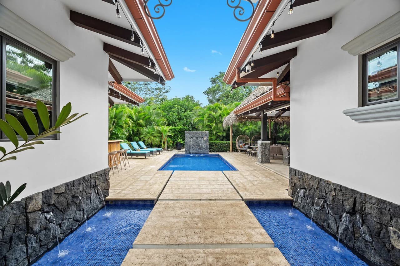 Pura Vida House: 6 bedroom 6 Bathroom Rental Juggernaut in Gated Community - photo 8