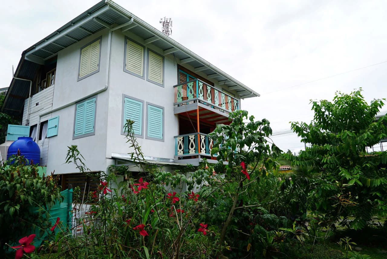 6 Bd/4 Ba: Income Producing 3 Unit Apartment In Downtown Puerto Viejo - photo 8