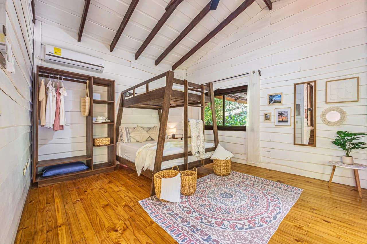 A Jungle House Built of Wood & River Dreams - photo 25