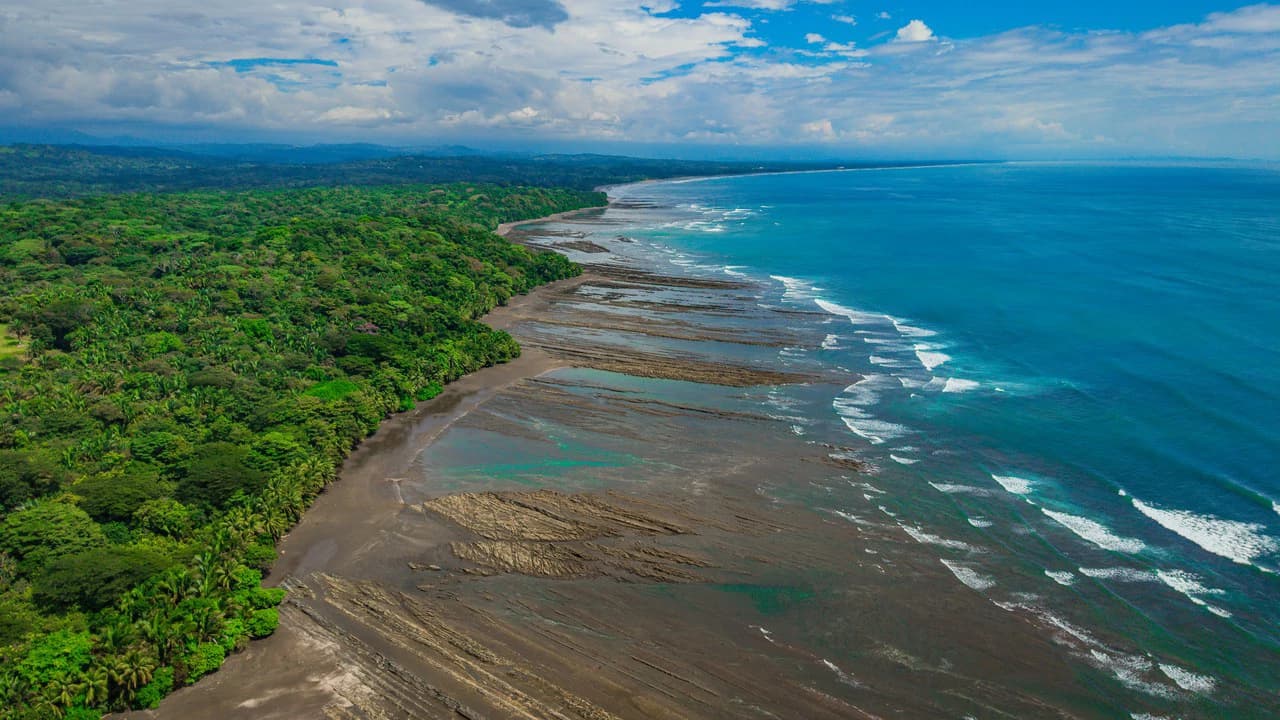 4,850 Acre Beachfront Legacy Ranch Esterillos Central Pacific Coast - photo 4