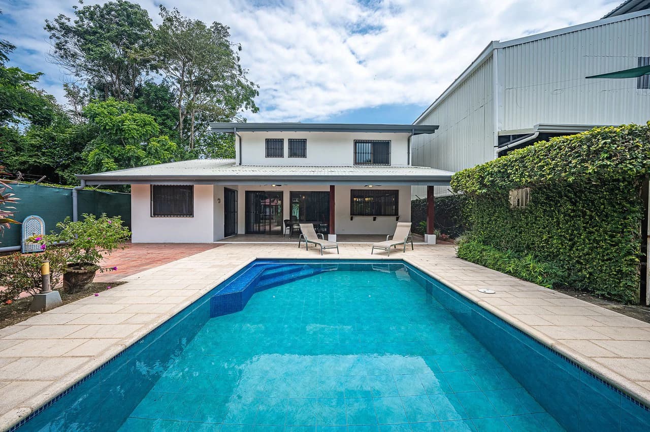 Modern Coastal Affordable 3-bedroom Home Near Los Sueños Resort - photo 2
