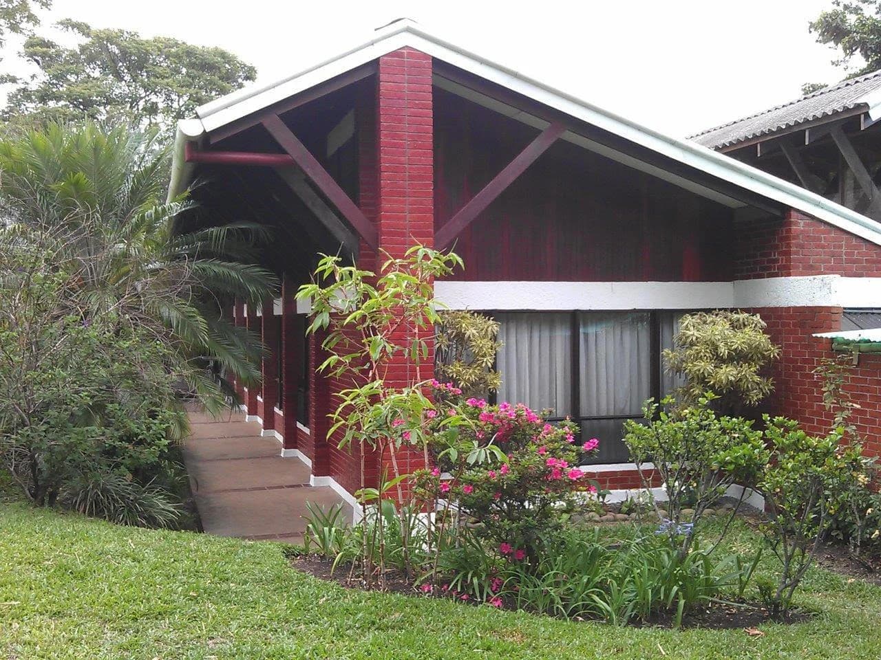 CASA DE LUJO SOBRE LAS MEJORES COLINAS DE ESCAZU: Mountain House For Sale in Escazú - photo 9