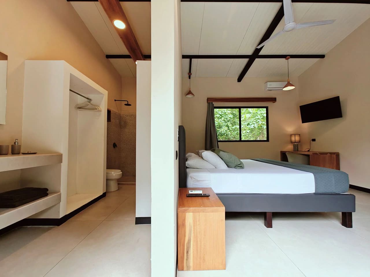 ID 751: Turn-Key Villa with Proven Income Near Cahuita National Park – Main House, Casita, and Stunning Pool on Over Half an Acre - photo 10