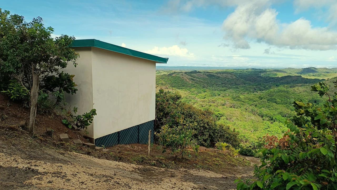 Hill top house with amazing sunset views GB0125: Peaceful Retreat with developing Potential: Property with 2 Homes and Panoramic Views in Guayabo de Bagaces - photo 10