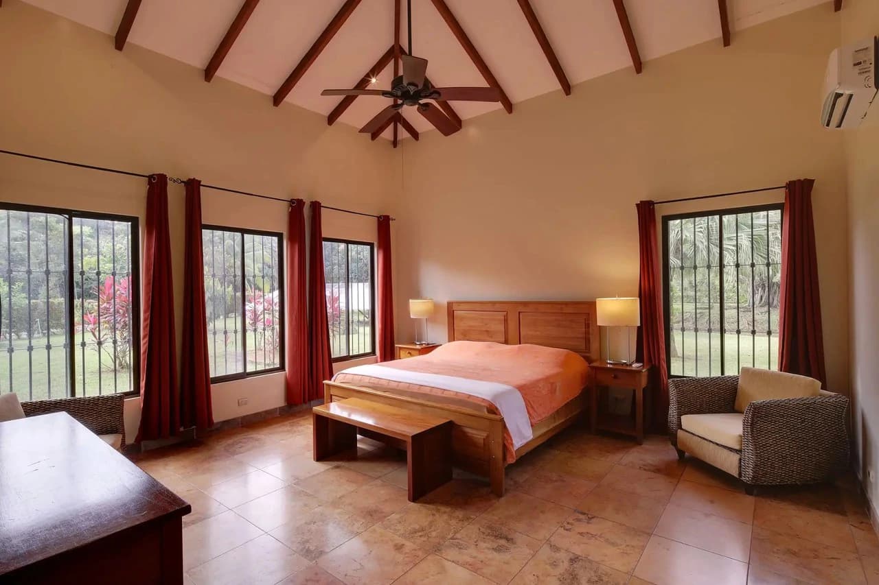 Tropical Luxury Estate with Private Lake, Pool & Prime Location Near Costa Rica’s Best Beaches: Near the Coast House For Sale in Parrita - photo 33
