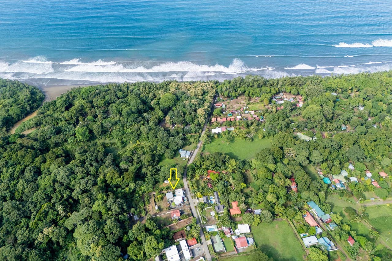 Near the Coast Multiplex For Sale in Bahía Ballena - photo 1
