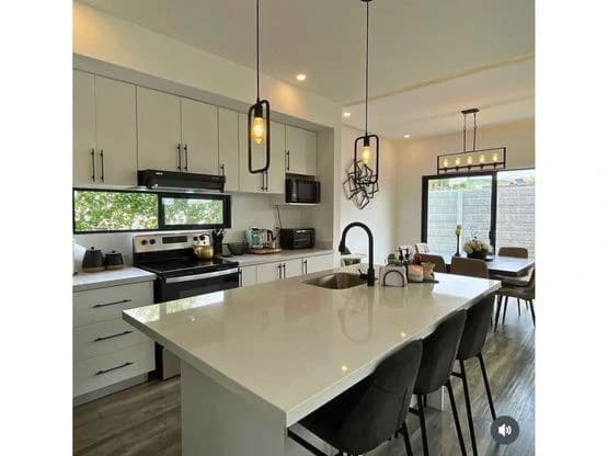 House For Sale in San Rafael - photo 2