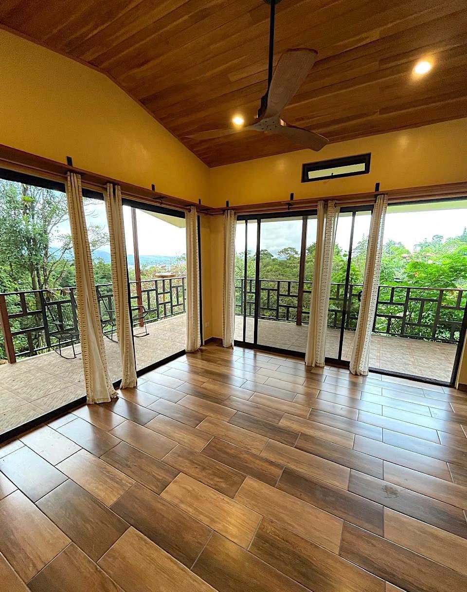VILLA PIETRA: CAPTIVATING LAKE ARENAL ESTATE WITH GUEST CASITA - photo 24
