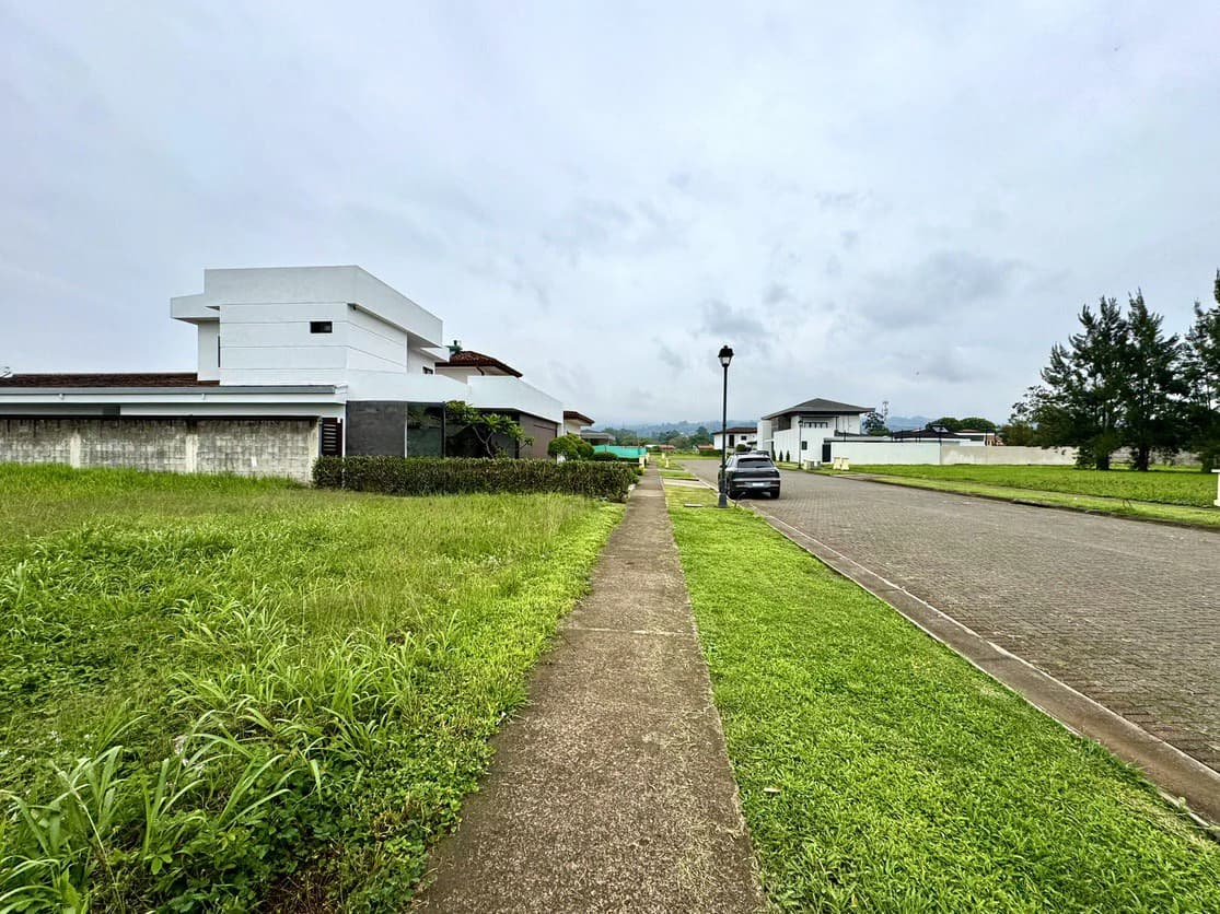 Venta de Lote Residencial en Santo Domingo de Heredia: Exclusive Residencial Durango - photo 4
