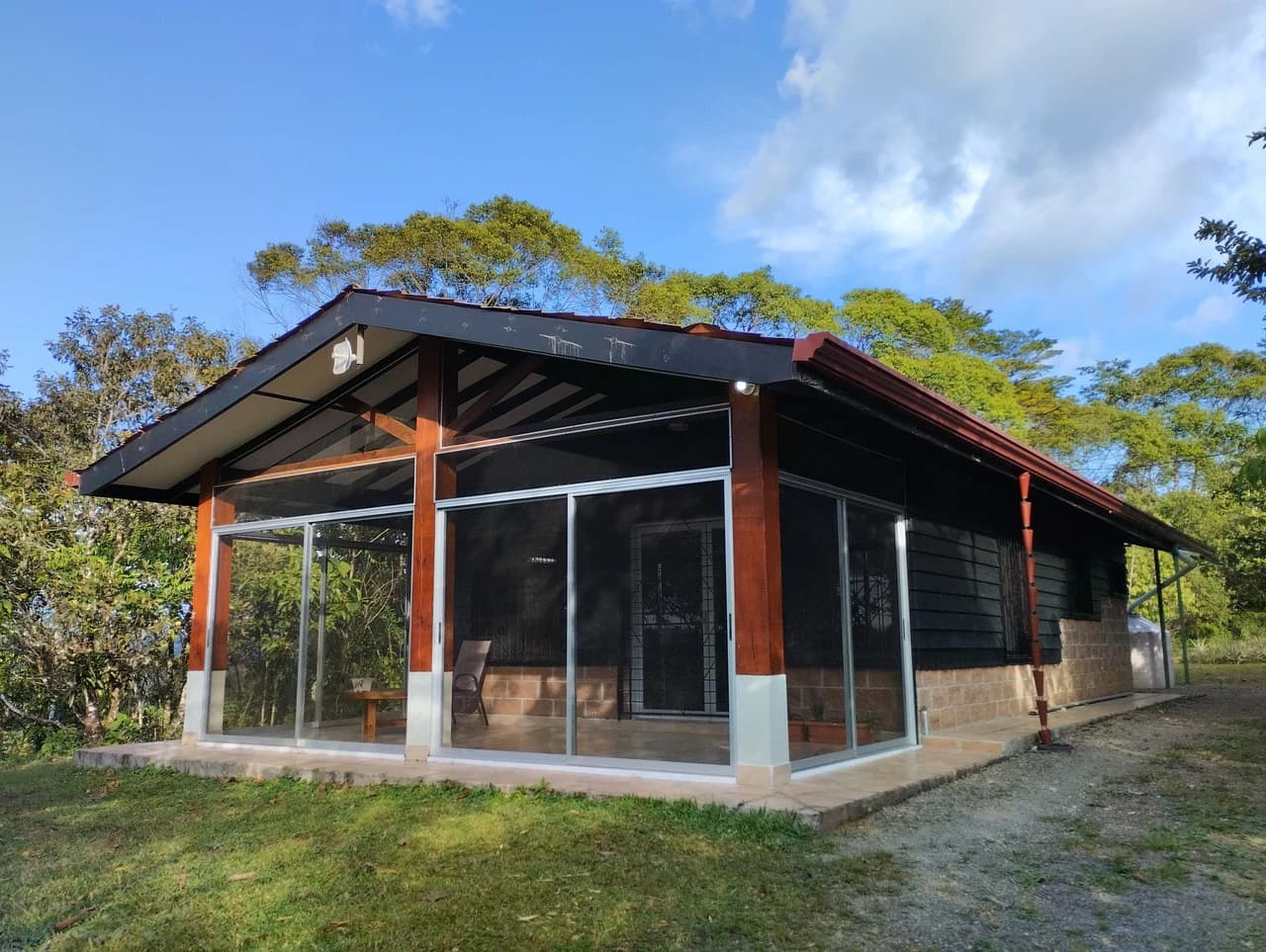 Charming Private Mountaintop home in the perfect climate of San Vito Coto Brus, San Isidro-Perez Zeledon, San Vito, San Jose, Costa Rica - photo 3