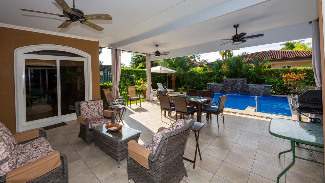 Fantastic Casa Paraiso Azul: In Demand Community in Bejuco, just 400 yards from the beach! - photo 2