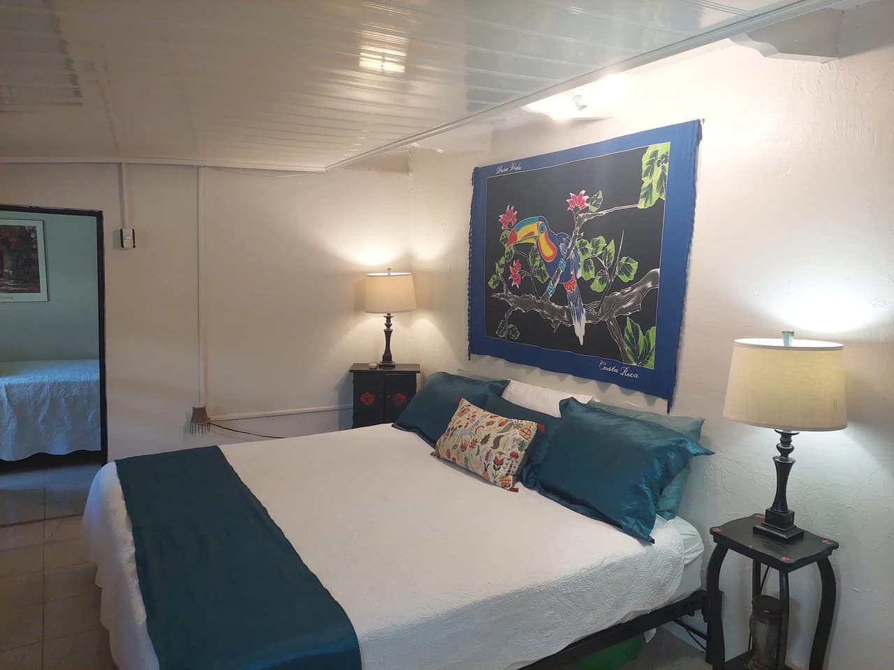 Hospitality At Its Finest: Turnkey Luxury Retreat: Lakeside Boutique Hotel & Eco-Sanctuary - photo 18