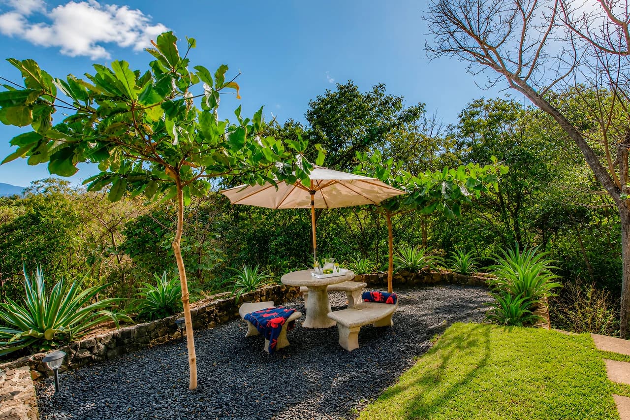 Casa Pochote: Artisan Luxury Villa Near Tamarindo | Pool, Jacuzzi & Langosta Beach Club Membership Included - photo 58