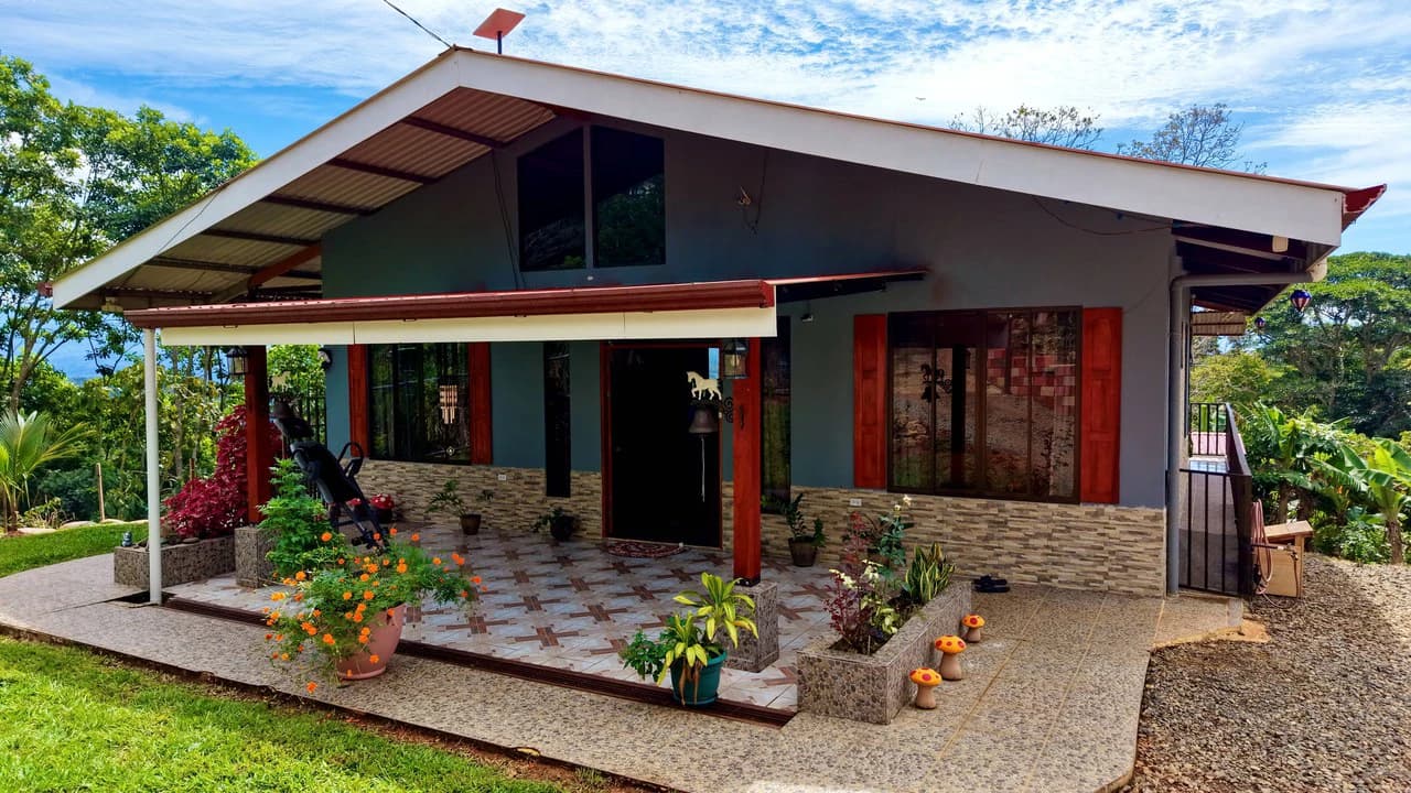 Mountain and Countryside House For Sale in Daniel Flores - photo 3