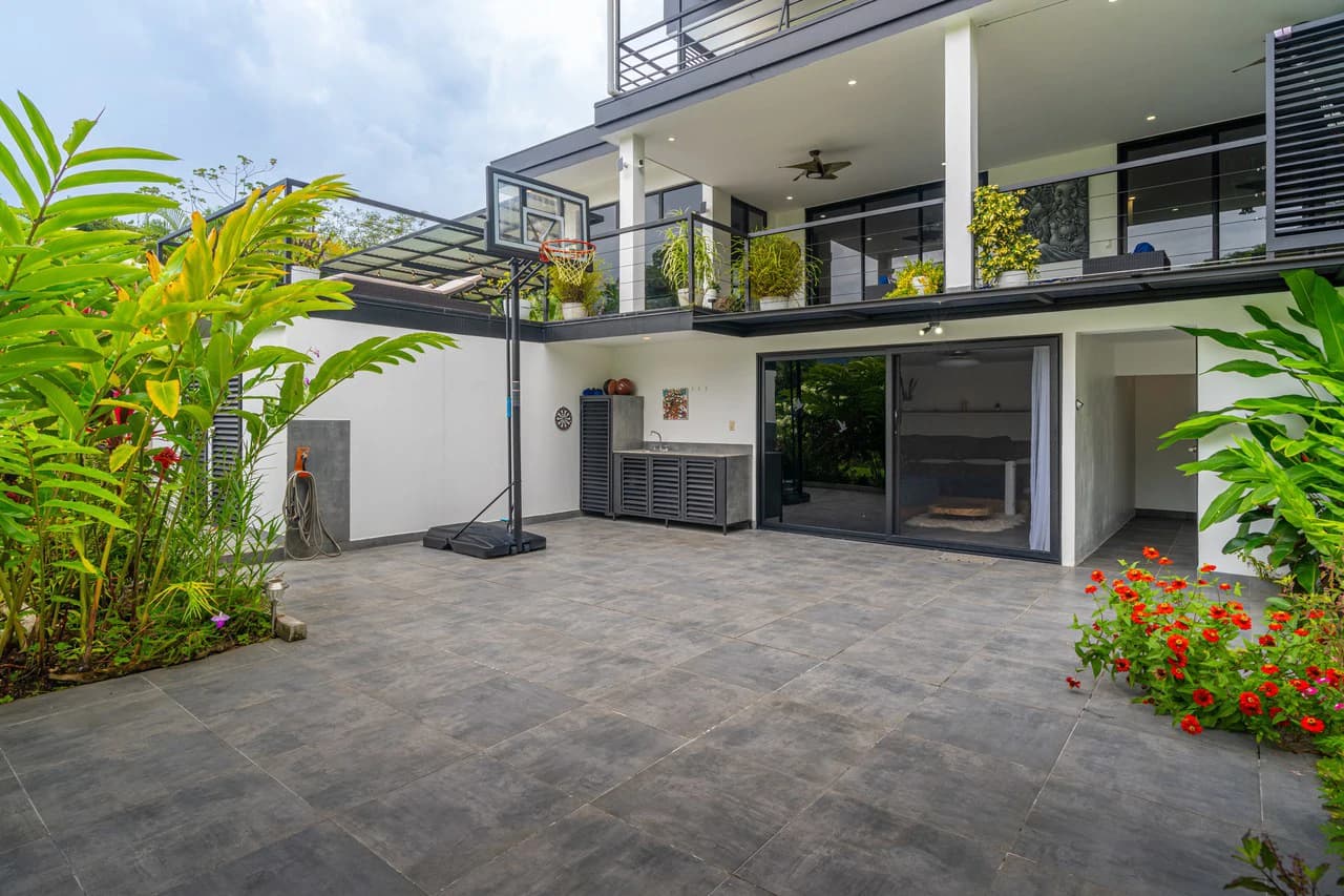Outstanding Garden Treasure in Ojochal, Modern 4 bedroom on 1 acre - photo 27