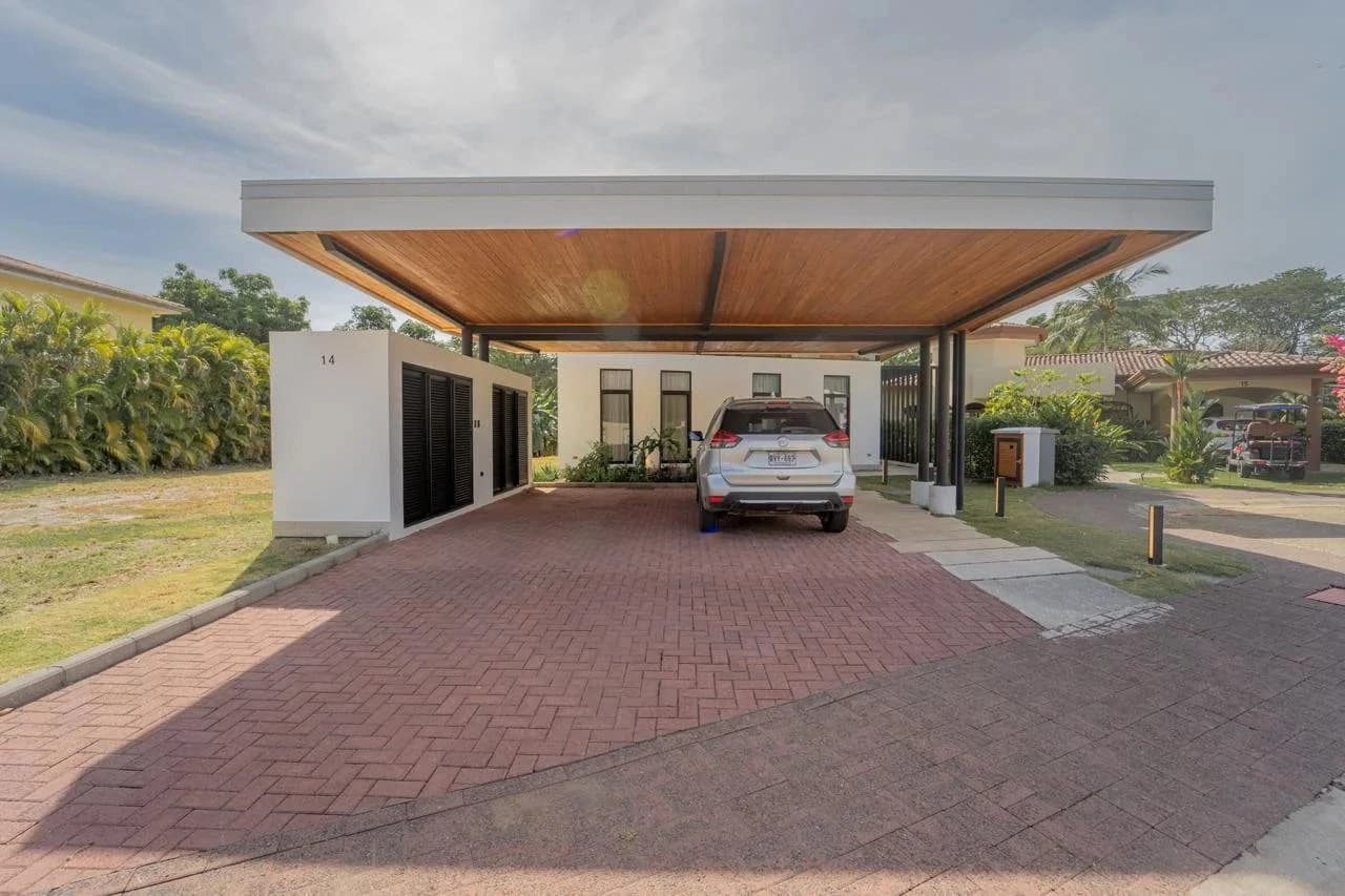 Luxury Casa Golf $1,200,000 USD: Golf-Front Architectural Estate in Los Delfines Golf & Country Club - photo 3