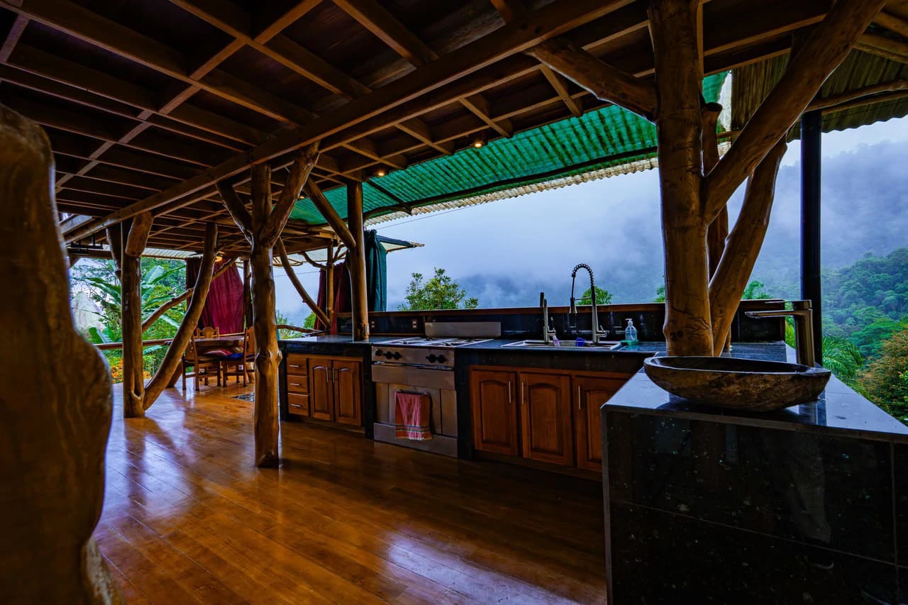 Riverfront Sanctuary with Breathtaking Views of Diamante Waterfalls - photo 8