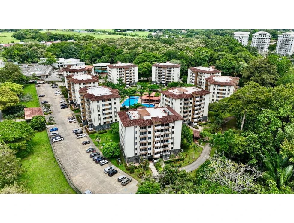 Spacious 3-Bedroom Apartment in Costa Linda with Community Pool in Jacó - photo 3
