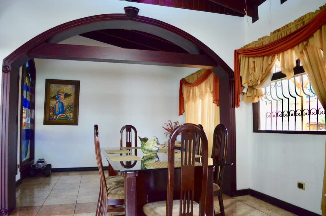 Spectacular 4BR House for sale in San Rafael - Heredia, ideal for a large family, or for those looking for a rental income option! - photo 28