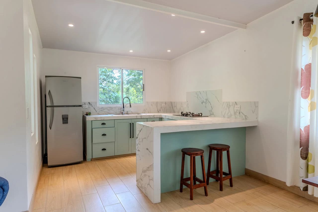 Multi-Family Compound, 4 Fully Furnished Units | 15 Minutes to the Beach - photo 25