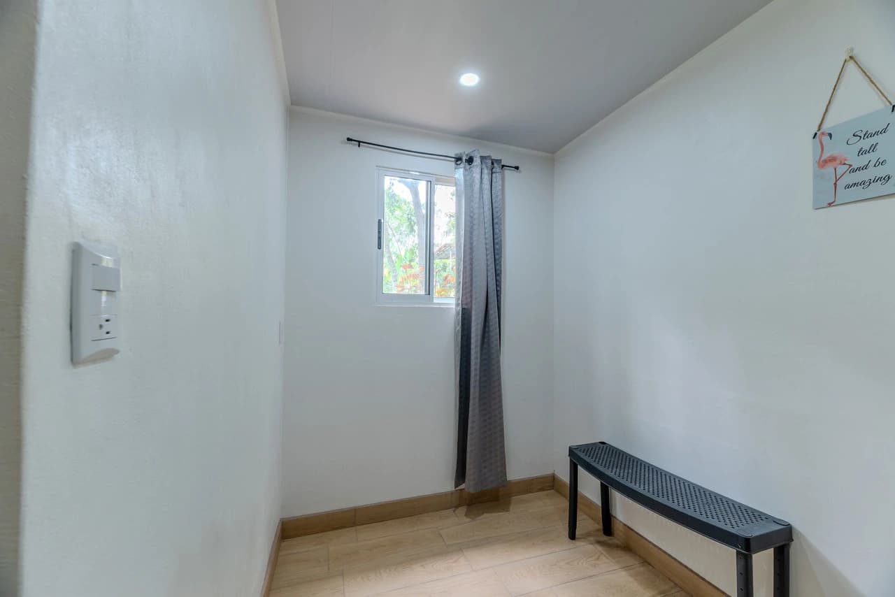 Multi-Family Compound, 4 Fully Furnished Units | 15 Minutes to the Beach - photo 32