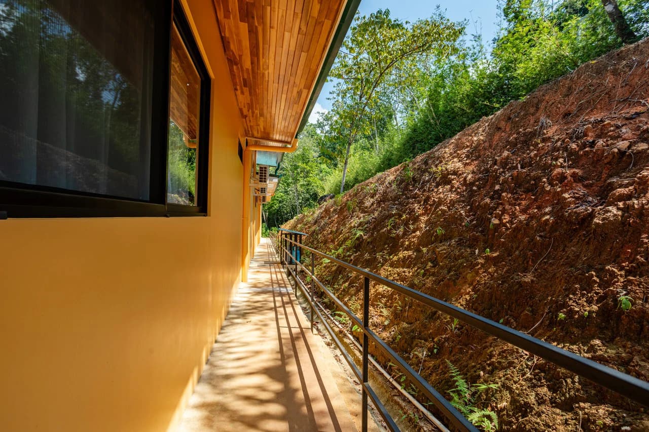 Custom Built Luxury Retreat with Guest Villas in Ojochal - photo 53