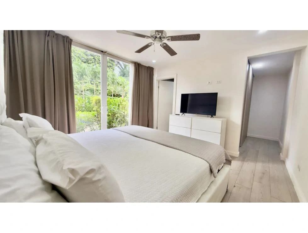Luxury Apartment in Herradura: 2 Bedrooms, Balcony, and Pool Access - photo 22