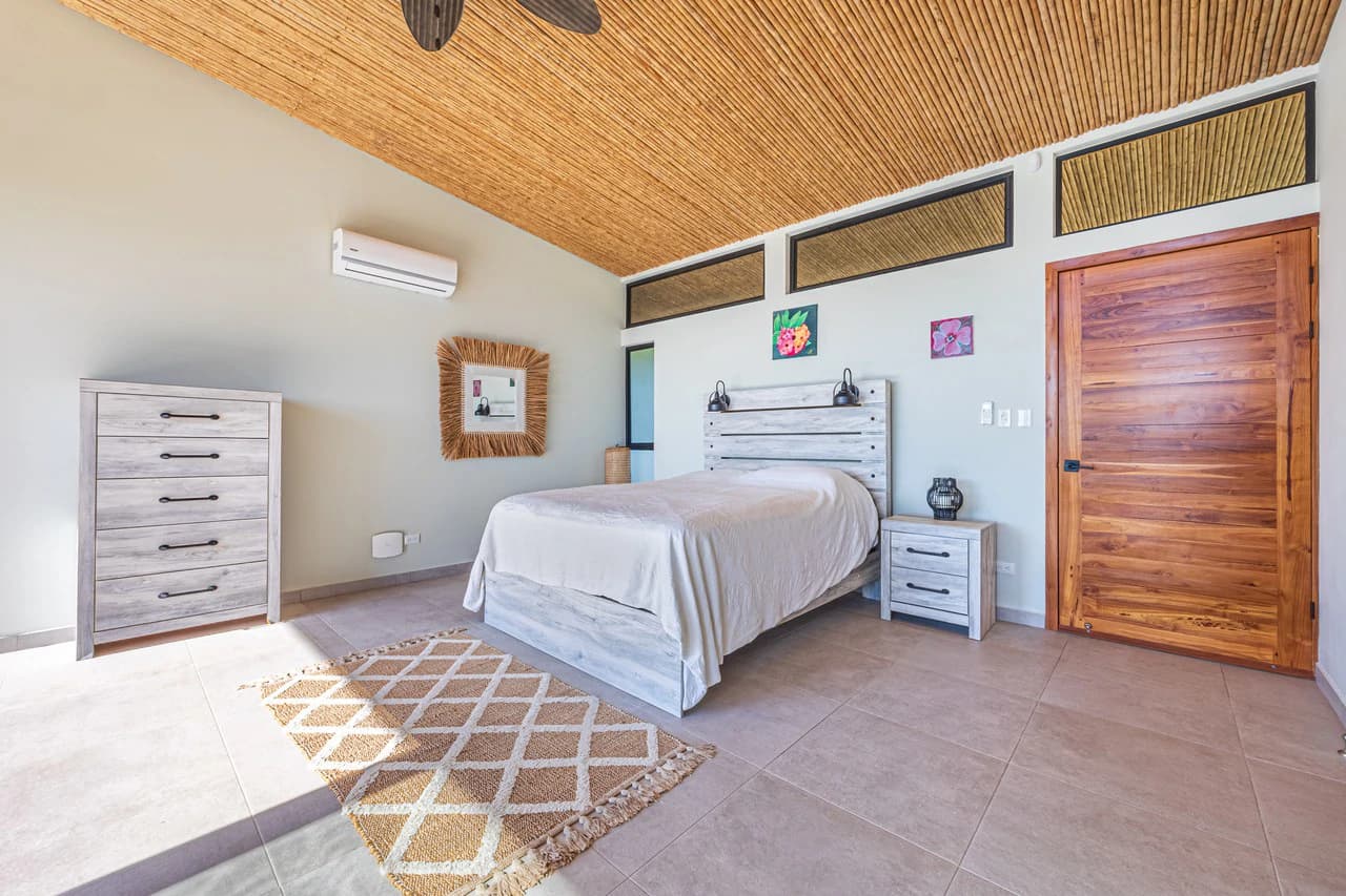 Iconic Luxury Estate with Unmatched Mountain Views | Manuel Antonio Estates - photo 16