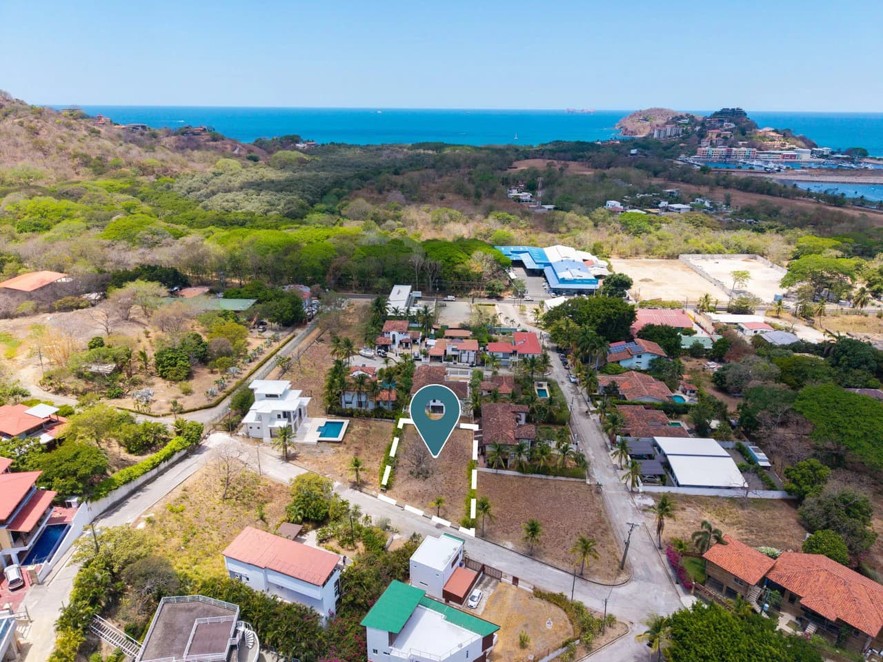 Altos Flamingo Lot 18: Ready-to-Build Lot in Gated Altos de Flamingo Just Minutes from the Beach - photo 3