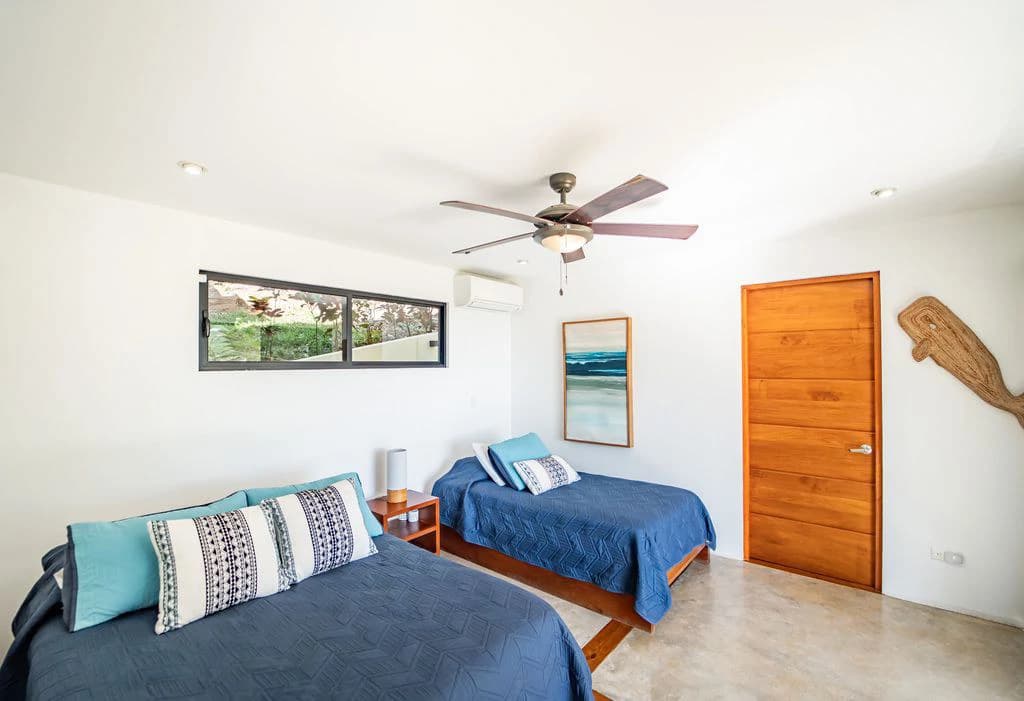 Casa Que Pasa: Exquisite Contemporary Hillside Home in a 1.6-acre Property Overlooking The Pacific Ocean - Enjoy Coastal Living in a Prime Location - photo 15