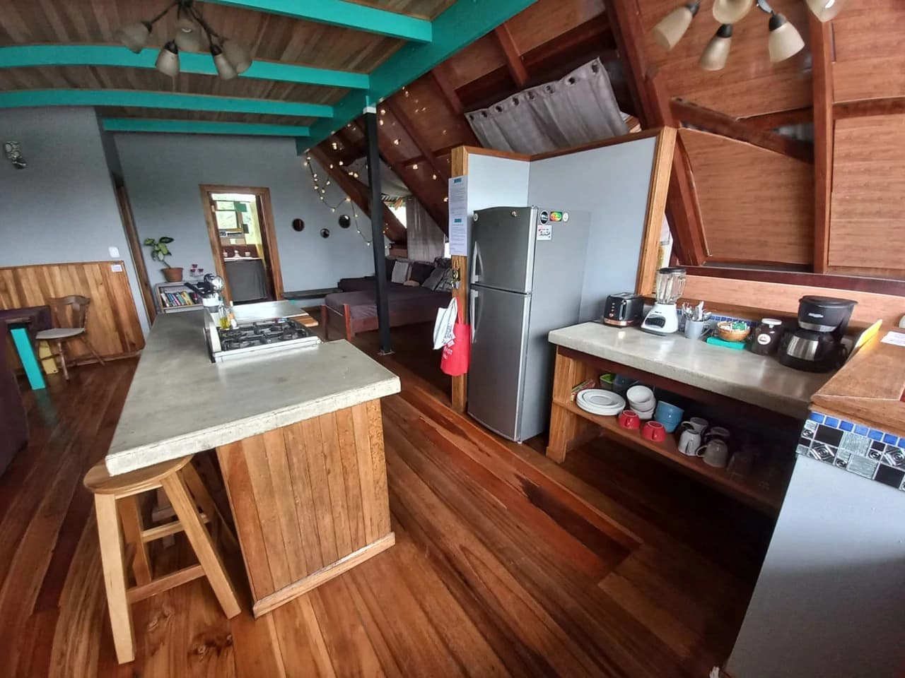 6 Bd/4 Ba: Income Producing 3 Unit Apartment In Downtown Puerto Viejo - photo 6