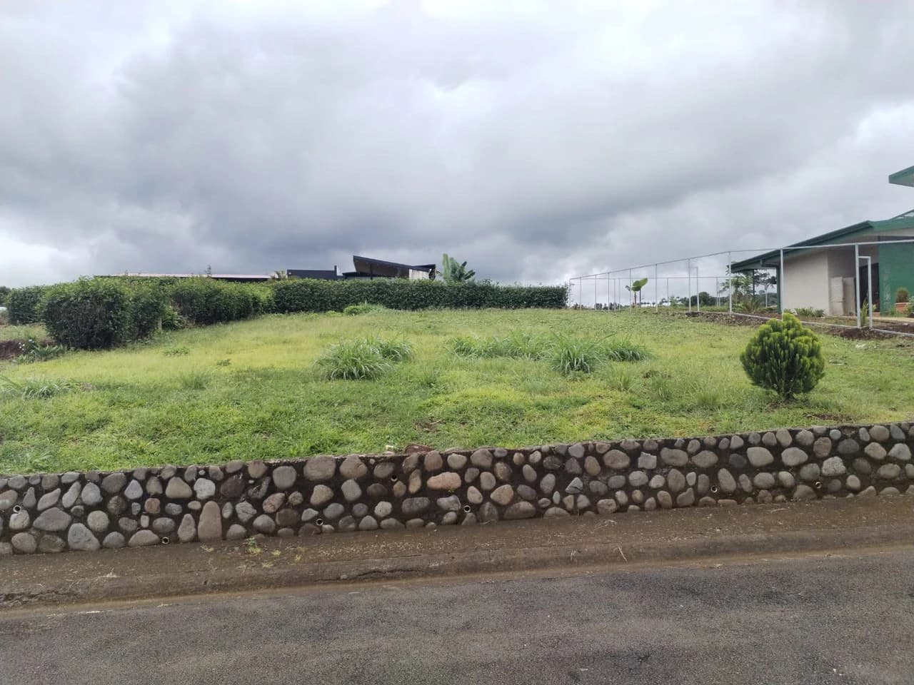 Lot for Sale in San Antonio de la Cueva, Naranjo: Perfect for Building in a Natural and Secure Setting