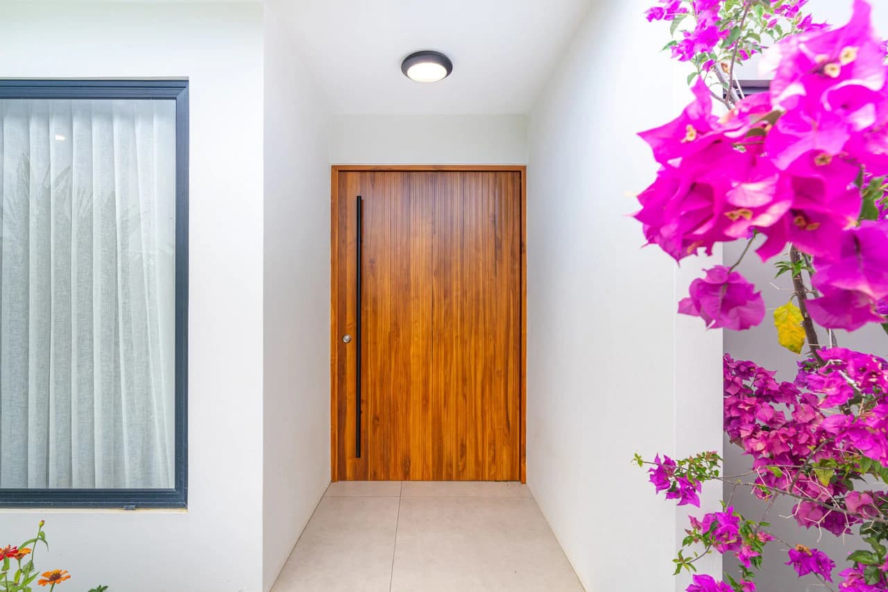 Casa Cola Ballena: Modern new construction, walk to the beach, Best in class location - photo 8
