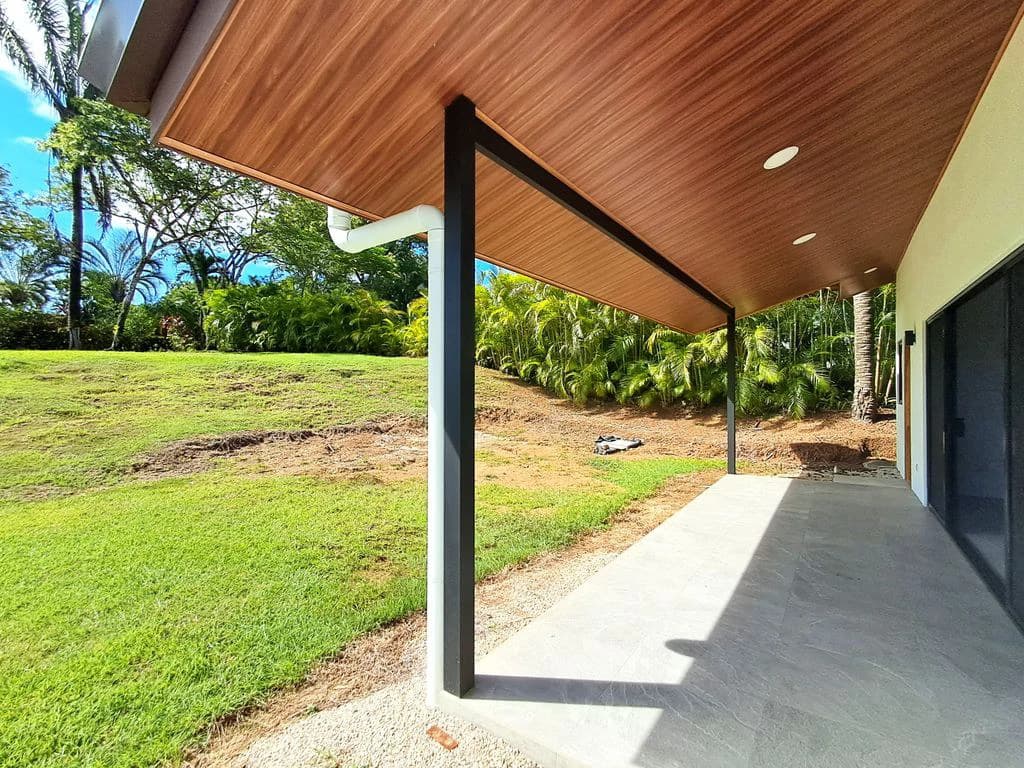 Casa Luz: Brand-New Home in the Gated Community of Loma Verde - Carrillo - photo 8
