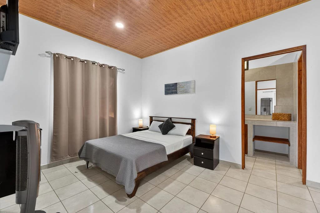 Villa Los Monos: High-Income 9-Unit Rental Property Near Playa Grande - photo 35