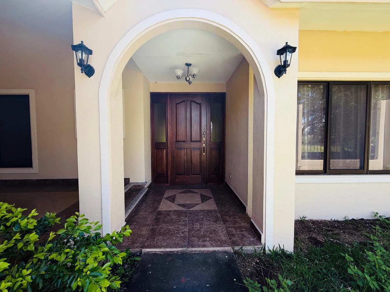 House for sale with garden in Brasil de Santa Ana Costa Rica - photo 6